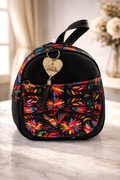 Mochila Artesanal Bordado Otomí Negro - SERALLA COLLECTION