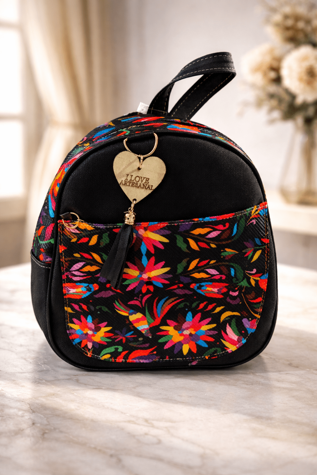 Mochila Artesanal Bordado Otomí Negro - SERALLA COLLECTION